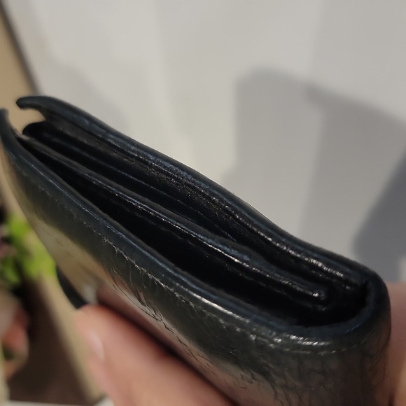 Authentic Gucci Guccisima wallet - Picture 4 of 10